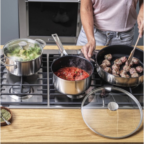 Фото - Набор ковшей KitchenAid с крышками KitchenAid SSS, 16/18/20 см, 1.5/2.1/3.1 л (CC005740-001)