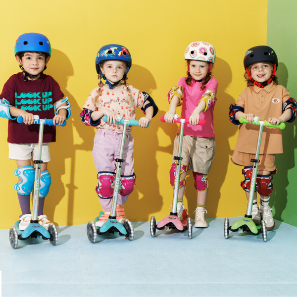 Фото - Триколісний самокат Micro серії Mini Deluxe Glow LED - МОРОЗНИЙ РОЖОВИЙ (MMD217)