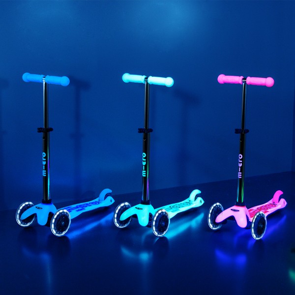 Фото - Трёхколёсный самокат Micro серии Mini Deluxe Glow LED - АРКТИЧЕСКИЙ СИНИЙ (MMD215)