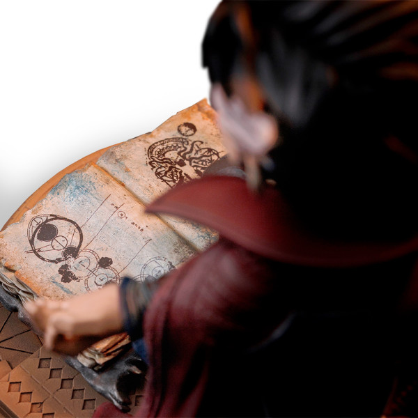 Фото - Колекційна фігурка Iron Studios MARVEL Doctor Strange in the Multiverse of Madness - Stephen Strange (MARCAS70522-MC)