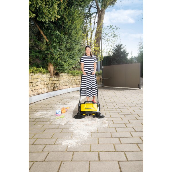 Фото - Подметальная машина Karcher S 4 Twin (1.766-365.0)