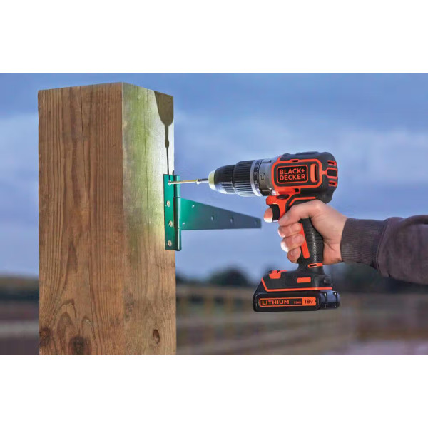 Фото - Дрель-шуруповерт Black&Decker BL188N