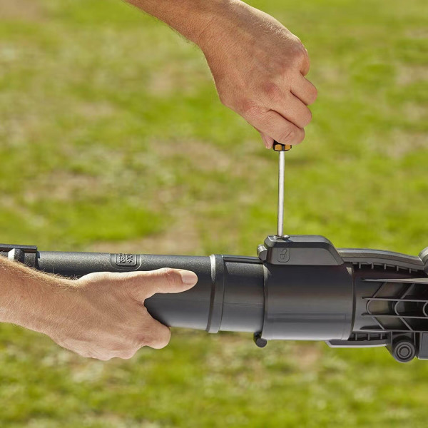 Фото - Садовий пилосос Black&Decker BEBLV300