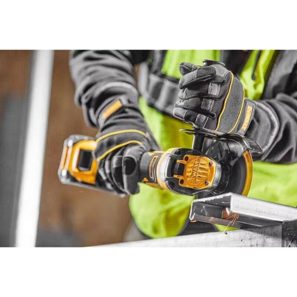 Фото - Болгарка DeWALT 18 B XR Li-lon (DCG409VSNT)