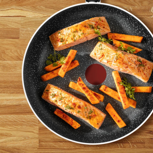 Фото - Сковорода універсальна Tefal C2960402 Reimpact 24 см