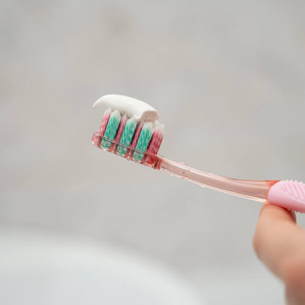 Фото - Зубна щітка Fesco Ultra Multibrush Pink (4820204702090)