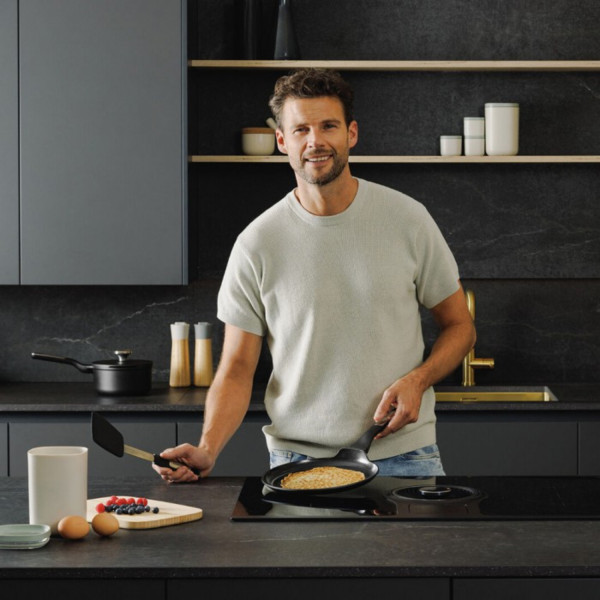 Фото - Сковорода для млинців Berghoff 3950582 LEO Phantom 25 см