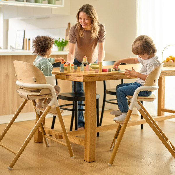 Фото - Стільчик для годування класичний Lionelo CELIA GREY WOOD