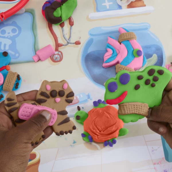 Фото - Наборы для лепки Hasbro Play-Doh CREATE AND CARE VET (G0345_G0346)
