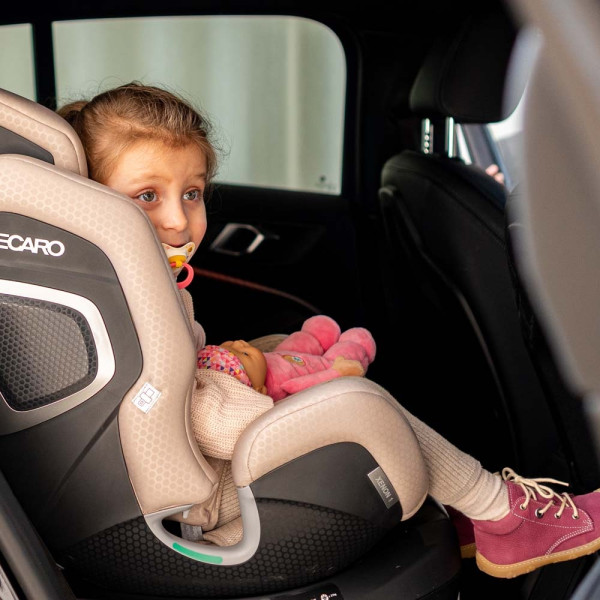 Фото - Автокрісло RECARO XENON 1 KID Elegant Beige