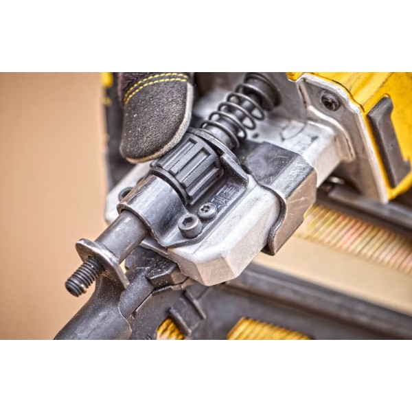 Фото - Гвоздезабиватель DeWALT DCN930P2