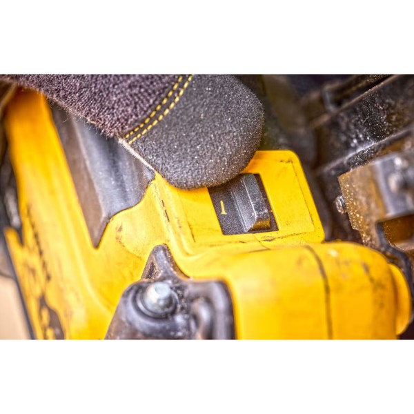 Фото - Гвоздезабиватель DeWALT DCN930P2