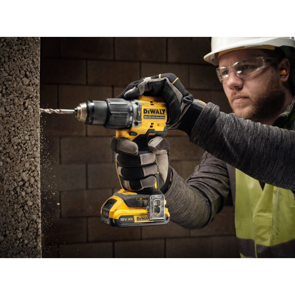 Фото - Дриль-шуруповерт DeWALT DCD799D2T
