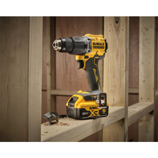 Фото - Дрель-шуруповерт DeWALT DCD799NT