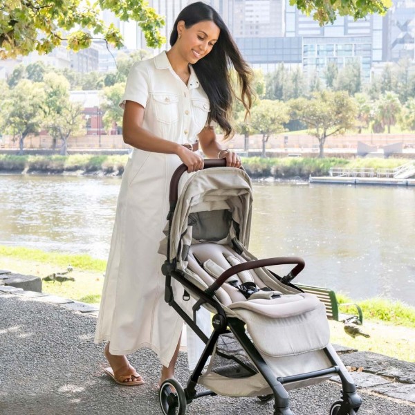 Фото - Коляска прогулочная Britax-Romer FLYLITE Carbon Black