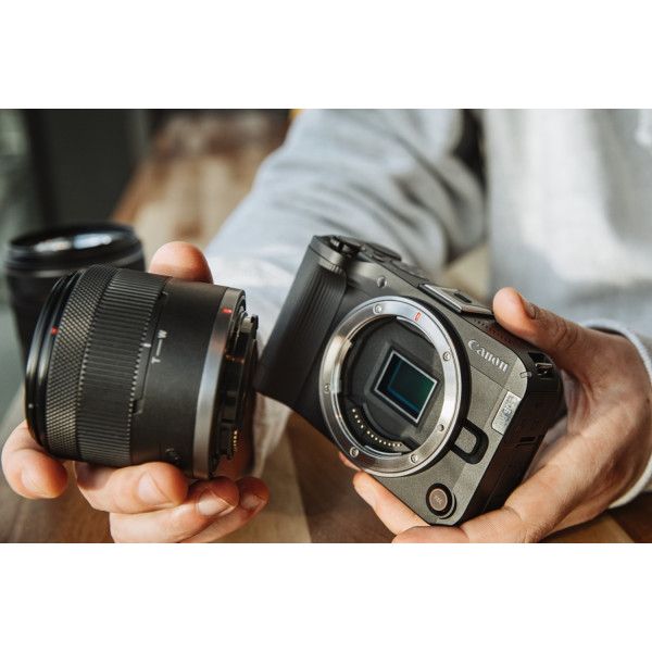 Фото - Фотокамера бездзеркальна Canon EOS R50 V RF-S 14-30 IS STM PZ Content Creator Kit (6895C030AA)