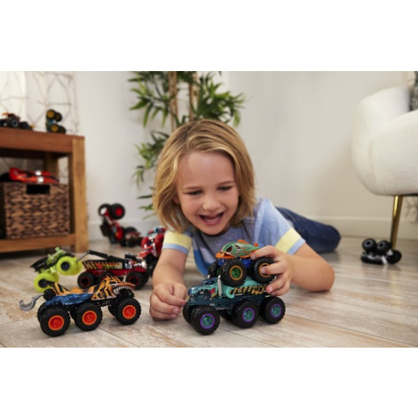 Фото - Далекобійники Hot Wheels Супер-тягач серії Monster Trucks в асортименті (HWN86)