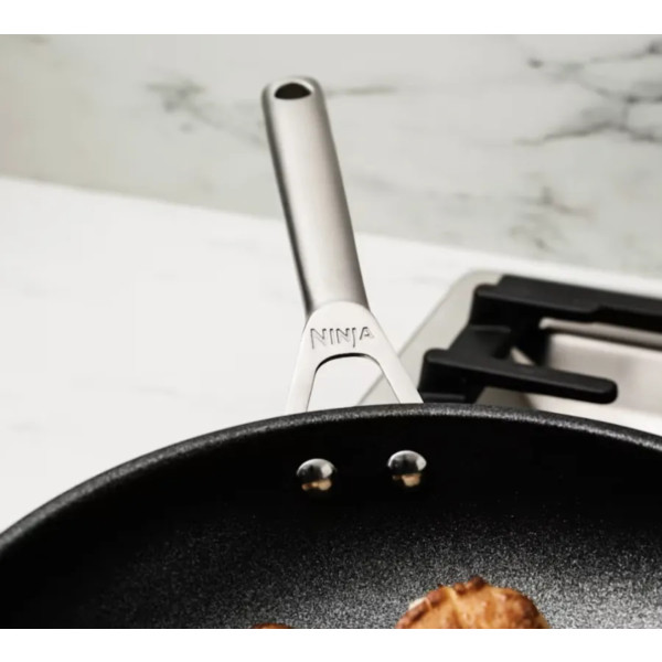 Фото - Набір посуду Ninja ZEROSTICK 5 пр. (C65000DE)