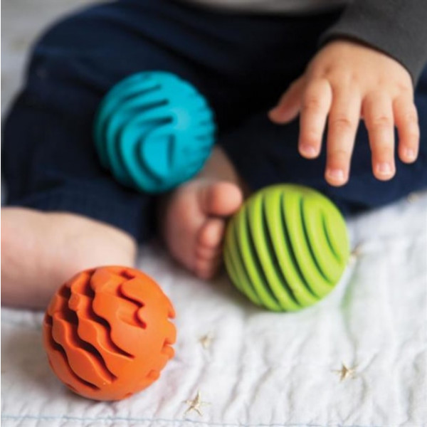 Фото - Погремушка Fat Brain Toys Sensory Rollers Сенсорные шары 3 шт. (F161ML)
