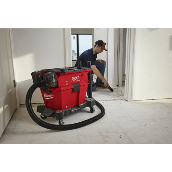 Фото - Пилосос миючий з контейнером Milwaukee M18 F2VC23LG2-0 (4933500140)