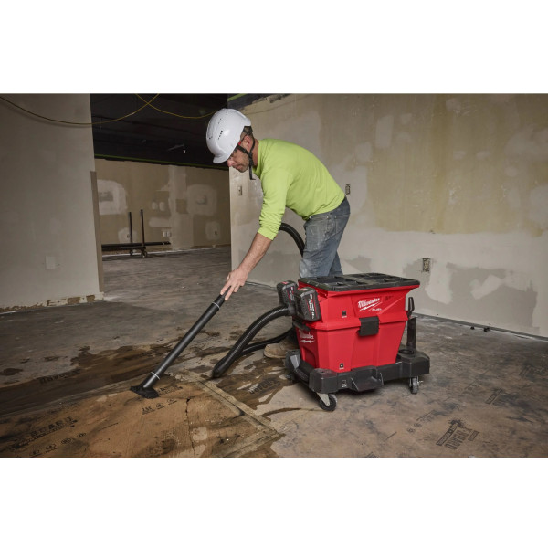 Фото - Пилосос миючий з контейнером Milwaukee M18 F2VC23LG2-0 (4933500140)