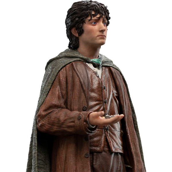 Фото - Коллекционная фигурка Weta Workshop Lord of the Rings Frodo Baggins, Ringbearer Classic Series (860104156)