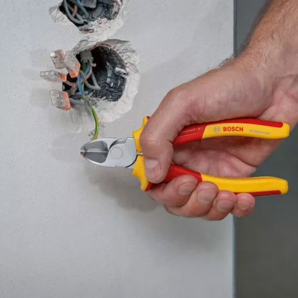 Фото - Набір інструментів Bosch Professional VDE 37 шт. (1.600.A02.NG4)
