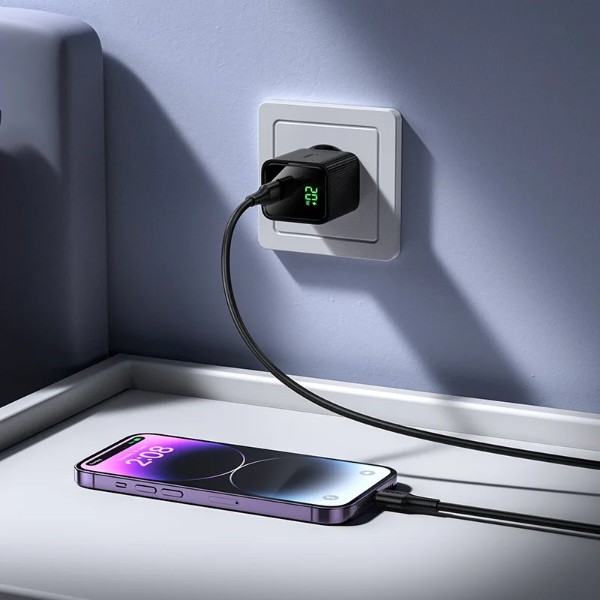 Фото - Мережевий зарядний пристрій HOCO CS82A PD20W charger with digital display(EU) Black (6942007664493)