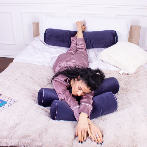 Фото - Подушка валик MirSon №8398 Velvet Line 28-0006 Navy blue Tencel 100х20 см (2200006253785)