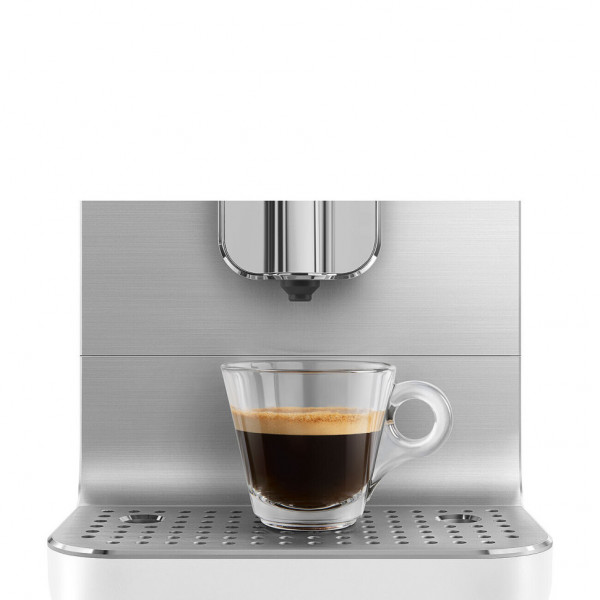 Фото - Кавомашина Smeg BCC13WHMEU