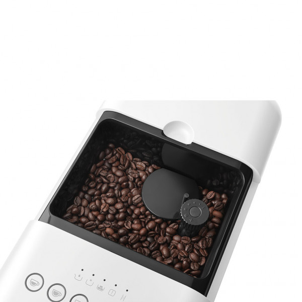 Фото - Кавомашина Smeg BCC13WHMEU