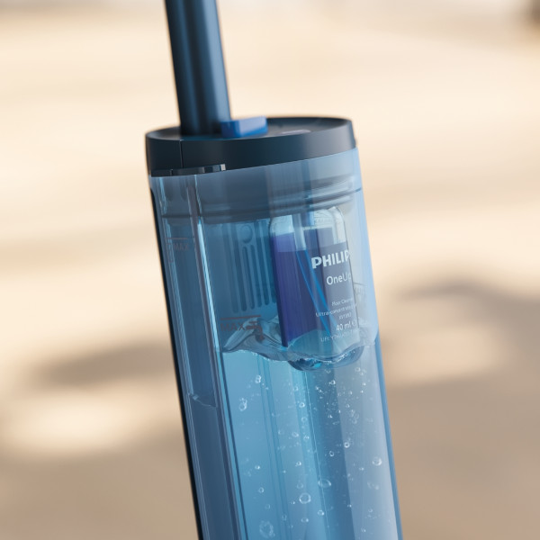 Фото - Засіб по догляду за підлоговими покриттями Philips OneUp XV1892/02