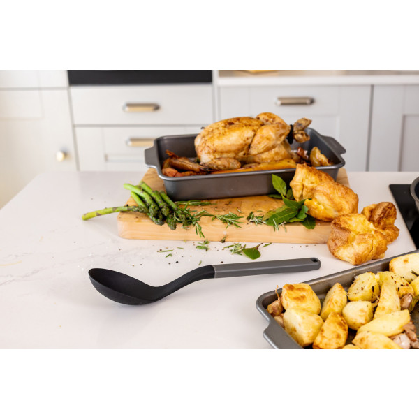 Фото - Ложка кухарська KitchenAid Classic 34 см сірий (KHA003OHCHGG)