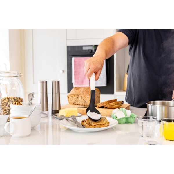 Фото - Ложка поварская KitchenAid Classic 34 см белый (KHA004OHPNG)