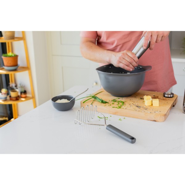 Фото - Толкушка KitchenAid Classic 25.5 см сірий (KHA008OHCHGG)