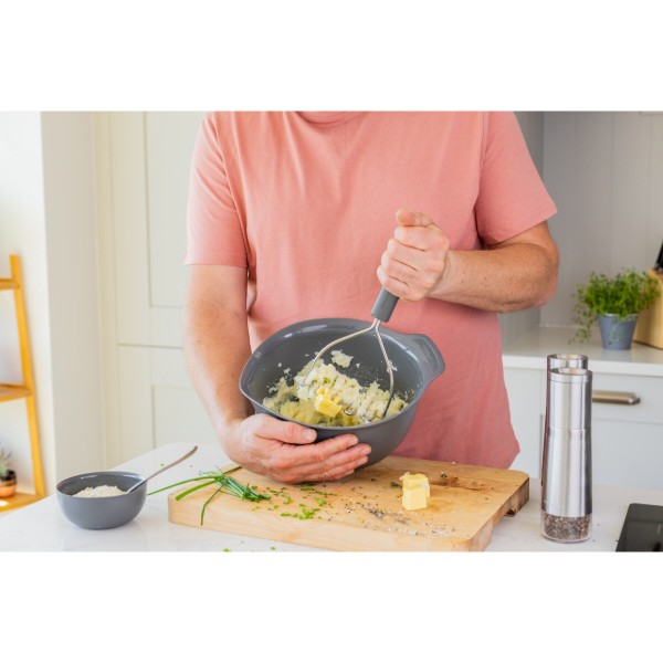 Фото - Толкушка KitchenAid Classic 25.5 см сірий (KHA008OHCHGG)