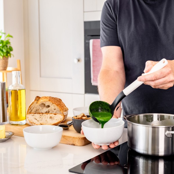 Фото - Ополоник KitchenAid Classic 27 см білий (KHA006OHPNG)
