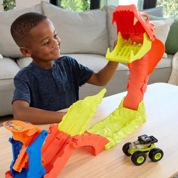 Фото - Ігровий набір Hot Wheels Атака змії серії Monster Trucks (JJN44)