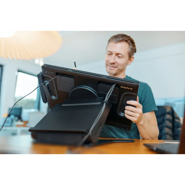 Фото - Графічний планшет Wacom Cintiq Pro 22'' (2023) (DTH227K0B)