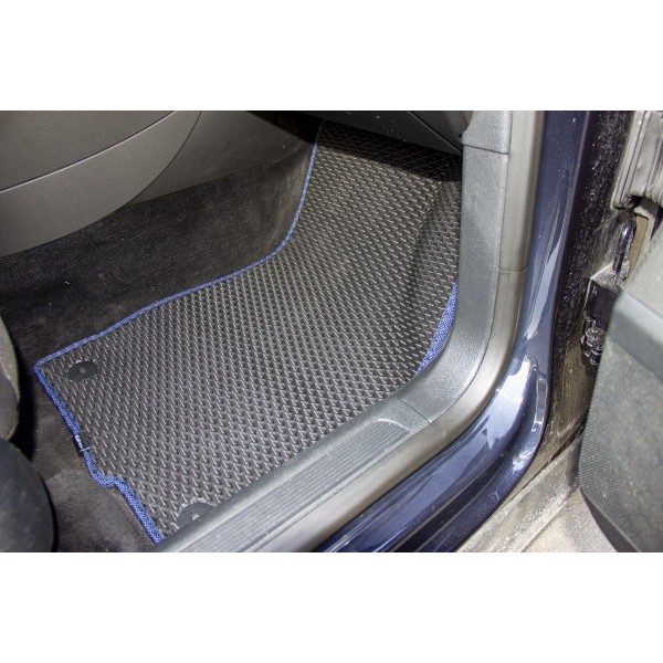 Фото - Коврики из экокожи в салон авто передние EVAtech для Passat (B6) (with armrest) Volkswagen 2005-2010 6 поколение Sedan EU VW31277AO2TL4BBB