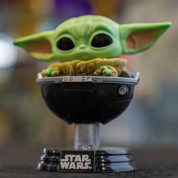 Фото - Колекційна фігурка FUNKO POP! серії "Мандалорець" - МАЛЮК ҐРОГУ У ВІЗОЧКУ (76551)