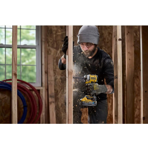 Фото - Шуруповерт DeWALT DCF860N