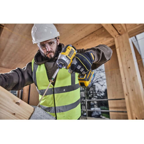 Фото - Шуруповерт DeWALT DCF860N