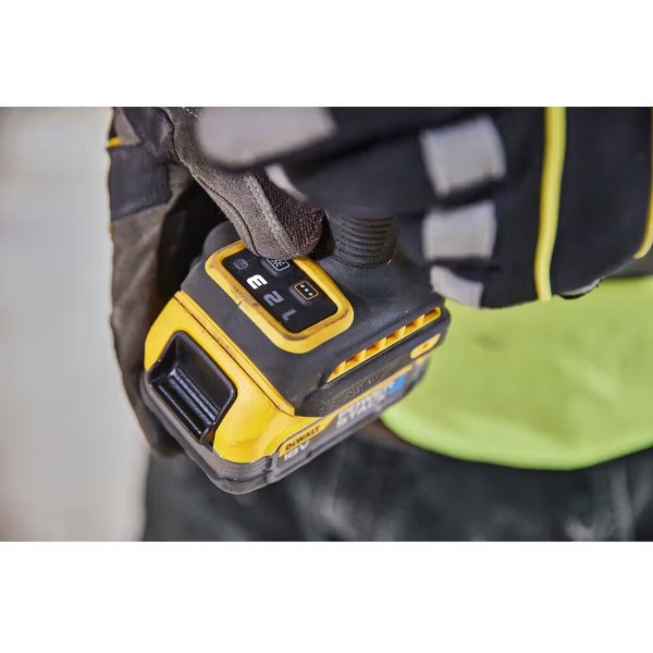 Фото - Шуруповерт DeWALT DCF860E2T