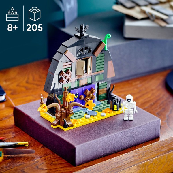 Фото - Конструктор LEGO Iconic Хэллоуинская кладовая (40721)