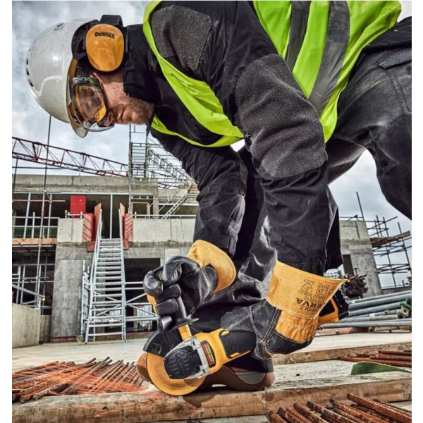 Фото - Болгарка DeWALT 18 B XR Li-lon (DCG405P2)