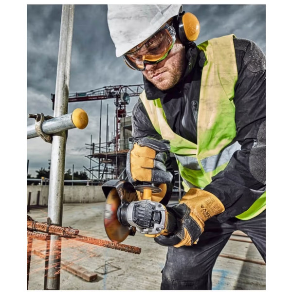 Фото - Болгарка DeWALT 18 B XR Li-lon (DCG405P2)