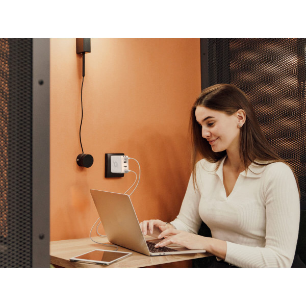 Фото - Мережевий зарядний пристрій Avermedia GC313 CORE GO 100Вт 2хUSB-С, 1хUSB-A, 1xHDMI White (40AAGC313AWP)