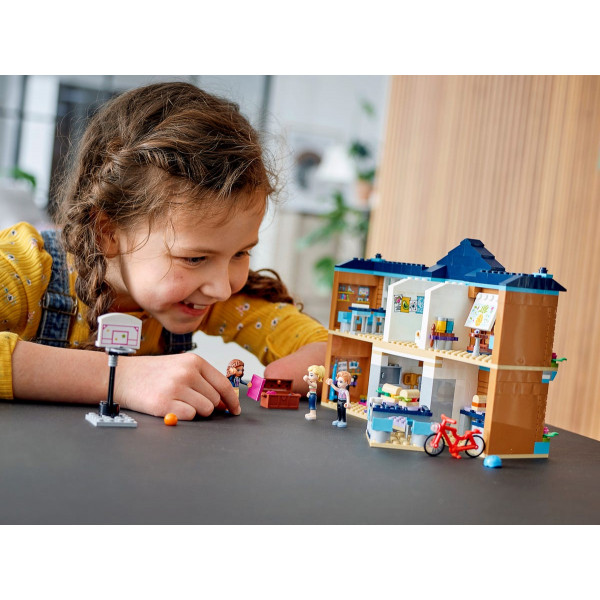 Фото - Конструктор LEGO Friends Школа Хартлейк Сіті (41682)
