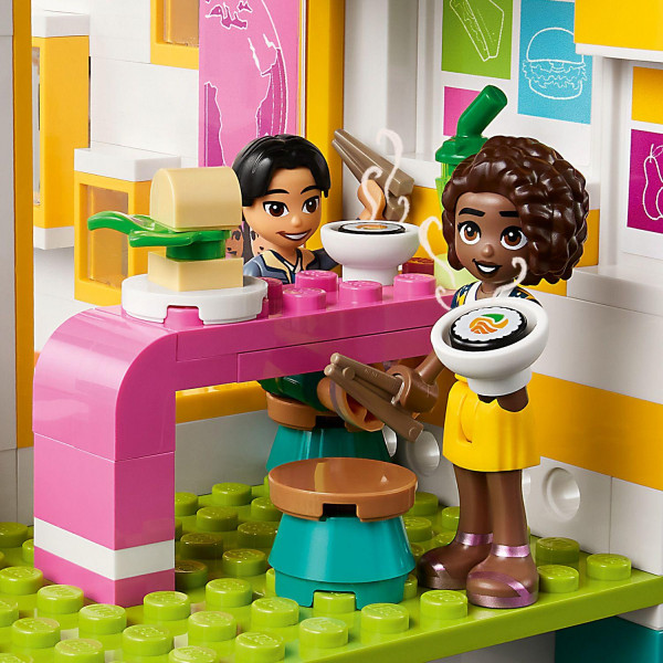 Фото - Конструктор LEGO Friends Хартлейк-Сіті: міжнародна школа (41731)